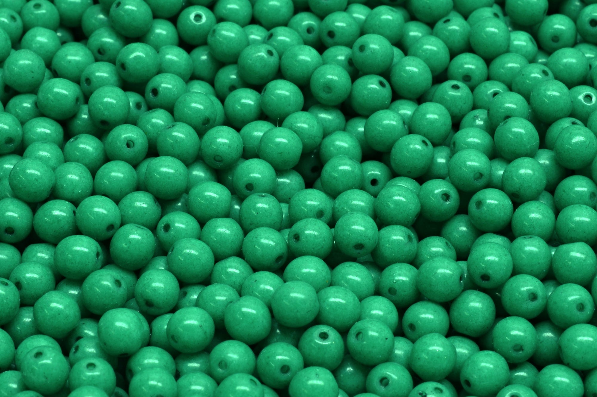 4mm Czech Round Druk Bead, Terra Intensive Dark Green, 50 pieces