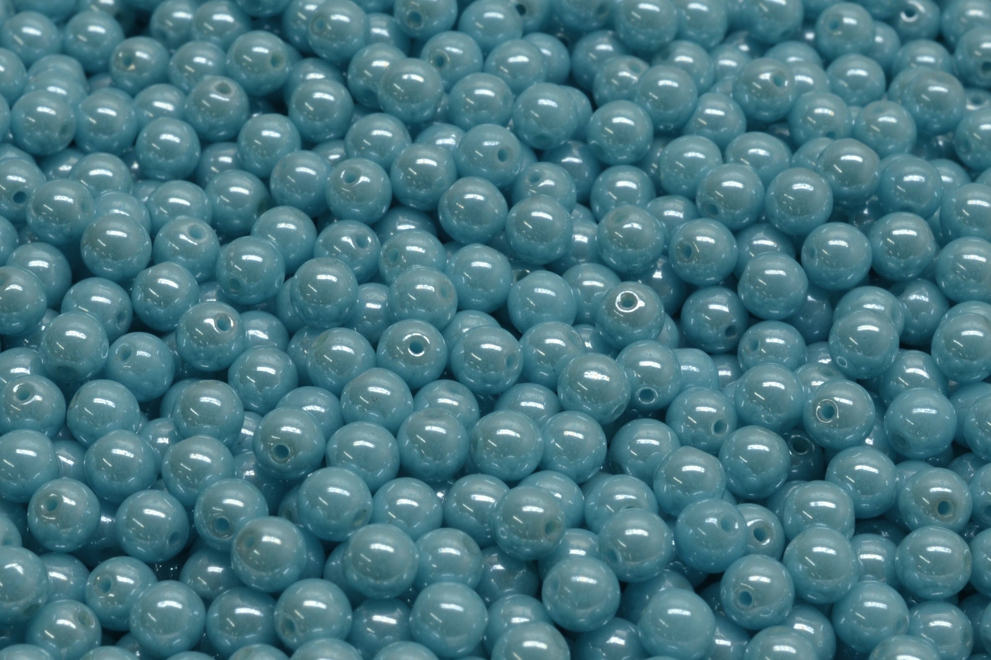 4mm Czech Round Druk Bead, Turquoise Blue Luster, 50 pieces