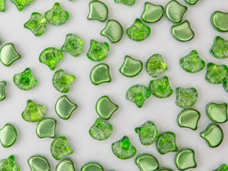 Ginko, Slushy Sour Apple, 2-Hole Czech Glass Bead, 8 grams