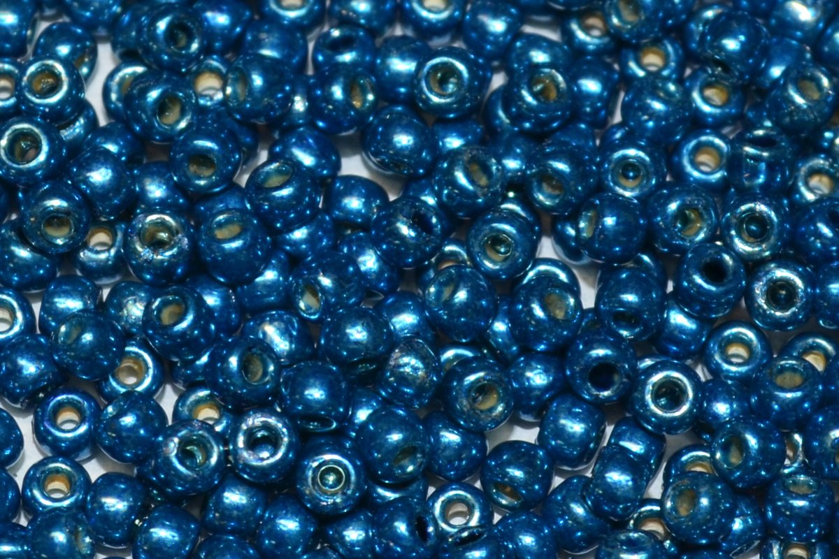 Toho 8/0 Round Japanese Seed Bead, TR8-584PF, Dark Teal Blue Galv PermaFinish