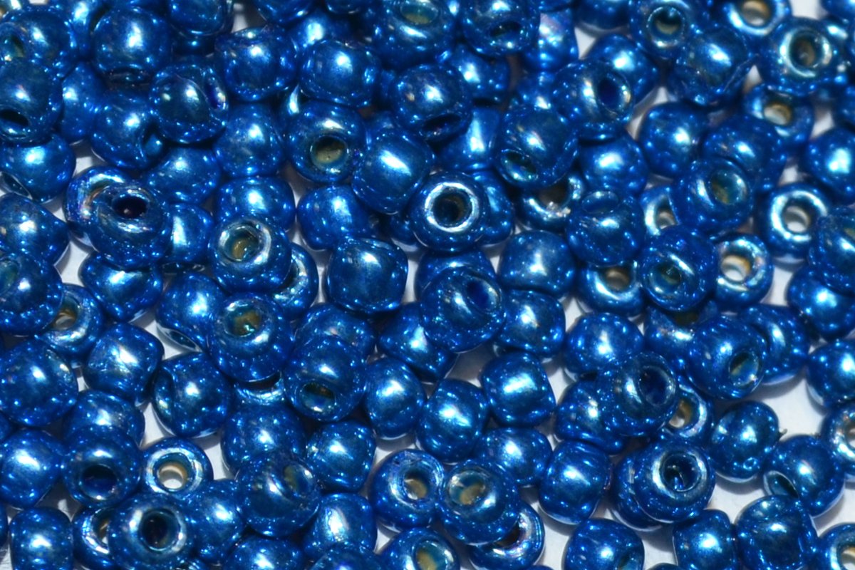 Toho 8/0 Round Japanese Seed Bead, TR8-585PF, Royal Blue Galv PermaFinish