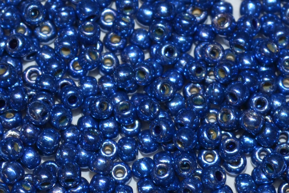 Toho 8/0 Round Japanese Seed Bead, TR8-586PF, Cobalt Blue Galv PermaFinish