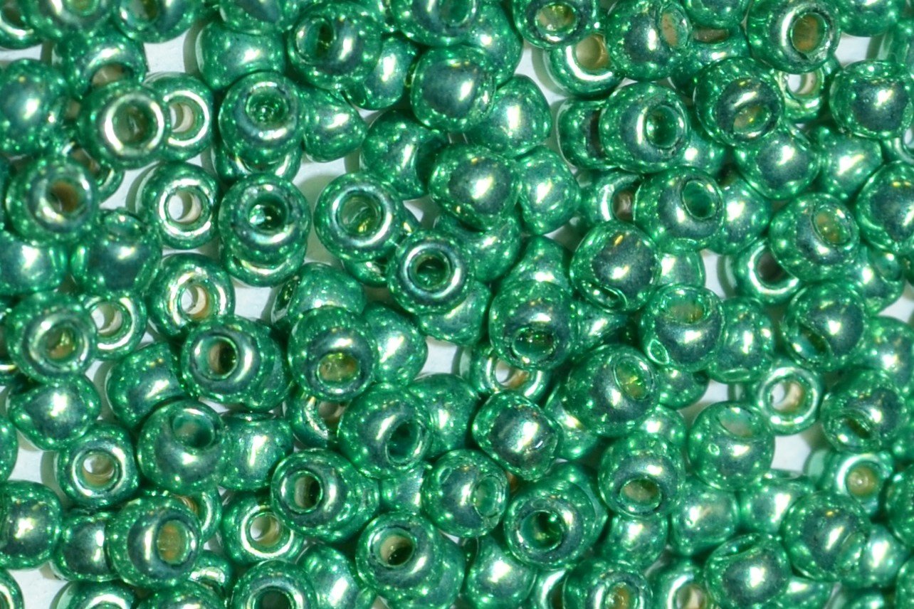 Toho 8/0 Round Japanese Seed Bead, TR8-588PF, Spearmint Galv PermaFinish